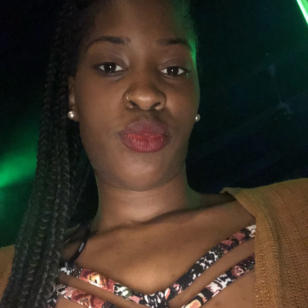 Meet your Posher, Nashema